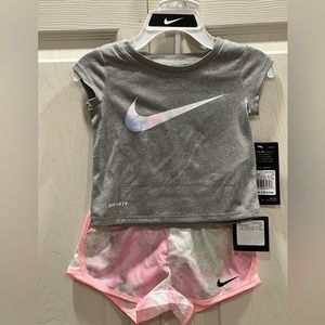 Brand New 2 piece Nike Girl short set